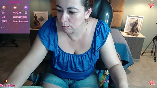 Snapshot of Barbiegomez chatting on February 6, 2025, 3:16 am Barbiegomez online show from February 6, 2025, 3:16 am