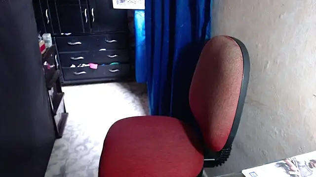 Snapshot of Barbiegomez chatting on October 8, 2025, 5:54 pm Barbiegomez online show from October 8, 2025, 5:54 pm