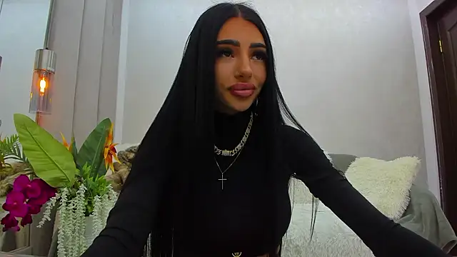 Snapshot of Britney_Charm_ chatting on February 28, 2026, 7:20 am Britney Charm online show from February 28, 2026, 7:20 am