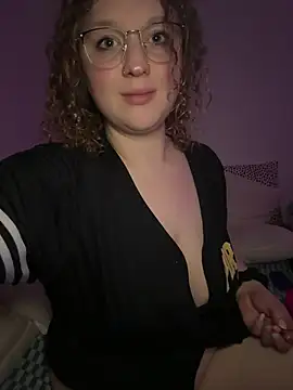 EmmieRae online show from March 13, 2025, 1:18 pm