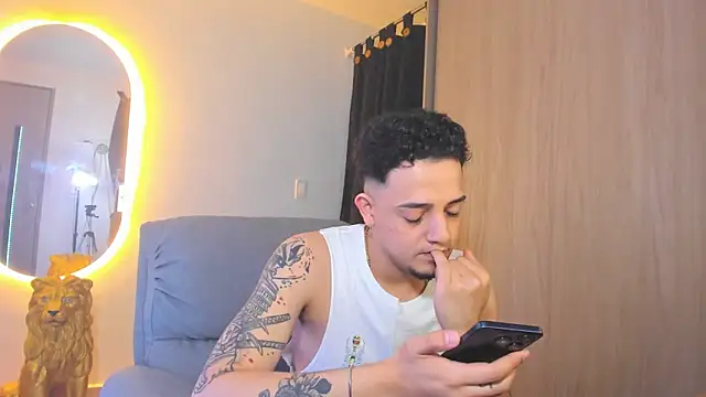 Snapshot of alejandro_calderon1 chatting on January 22, 2025, 7:03 am alejandro calderon1 online show from January 22, 2025, 7:03 am