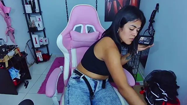 Hannah-grace online show from October 22, 2025, 2:50 pm