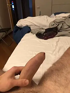 MagicKenzo99 online show from March 11, 2025, 4:18 pm