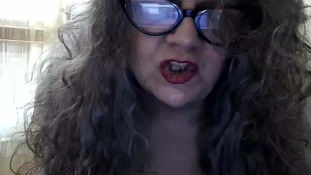 Snapshot of DestineeLoverGirl chatting on November 19, 2025, 2:28 pm DestineeLoverGirl online show from November 19, 2025, 2:28 pm