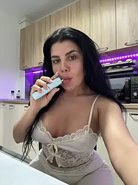 Scarlett-Dream online show from April 15, 2026, 5:03 am