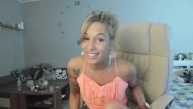 Snapshot of Orchideaxx chatting on March 2, 2025, 1:58 am Orchideaxx online show from March 2, 2025, 1:58 am