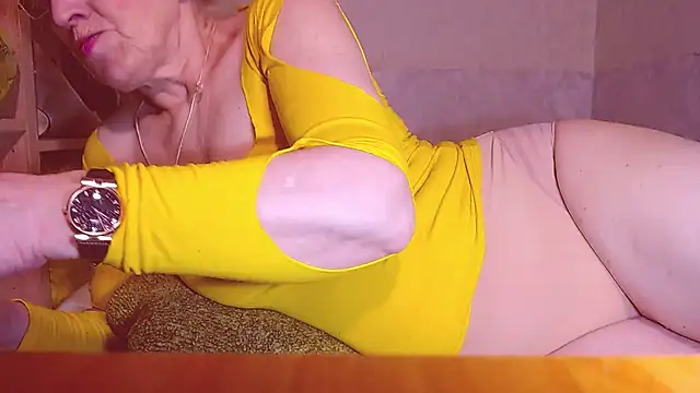 Snapshot of MadamBombShell chatting on December 2, 2024, 6:54 pm MadamBombShell online show from December 2, 2024, 6:54 pm