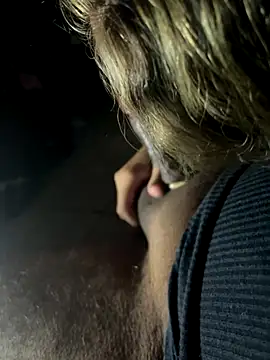 Snapshot of MisaelR10 chatting on October 31, 2025, 10:16 am MisaelR10 online show from October 31, 2025, 10:16 am