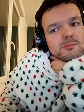 antoinepassion online show from January 19, 2025, 6:21 pm