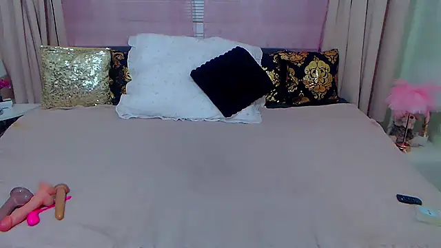 Snapshot of BustyVicky chatting on December 18, 2024, 10:35 pm BustyVicky online show from December 18, 2024, 10:35 pm