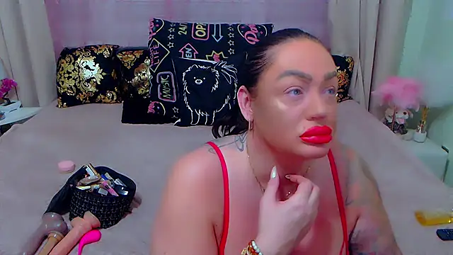 Snapshot of BustyVicky chatting on February 25, 2025, 9:57 pm BustyVicky online show from February 25, 2025, 9:57 pm