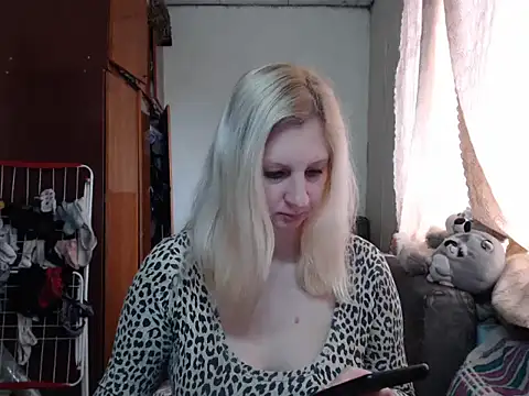 BustyBlond online show from February 1, 2025, 10:15 am