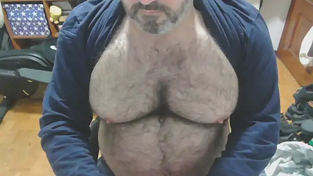 mikeyhotbear online show from December 18, 2024, 6:32 am