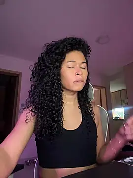 Snapshot of GabriSaenz chatting on January 31, 2025, 1:01 am GabriSaenz online show from January 31, 2025, 1:01 am