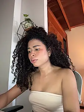 Snapshot of GabriSaenz chatting on February 5, 2026, 1:38 pm GabriSaenz online show from February 5, 2026, 1:38 pm