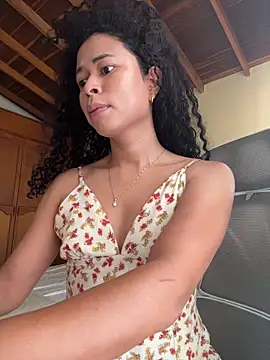 Snapshot of GabriSaenz chatting on February 20, 2026, 2:06 pm GabriSaenz online show from February 20, 2026, 2:06 pm