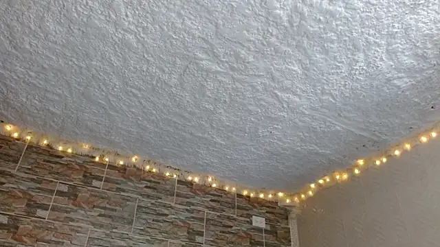 omar alurba online show from April 1, 2026, 8:39 pm