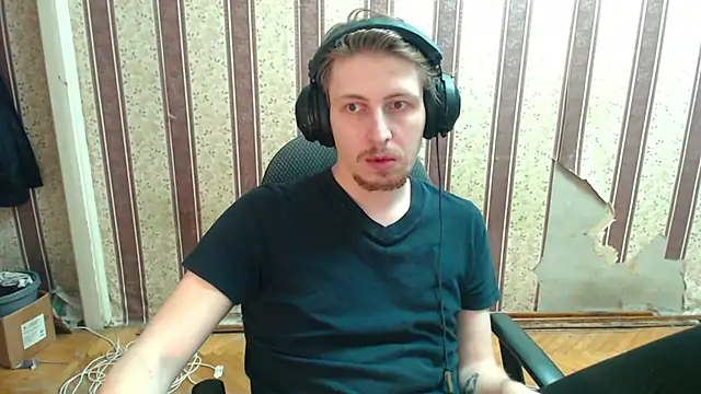 darienlarge online show from September 18, 2025, 4:31 pm