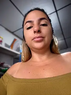 Snapshot of sammyqueenx21 chatting on April 13, 2026, 11:27 am sammyqueenx21 online show from April 13, 2026, 11:27 am