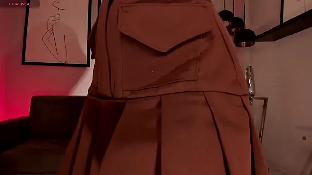 ErikaBenz  online show from March 13, 2025, 12:35 pm