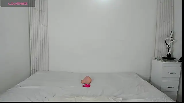 dollpamela online show from October 20, 2025, 2:50 pm