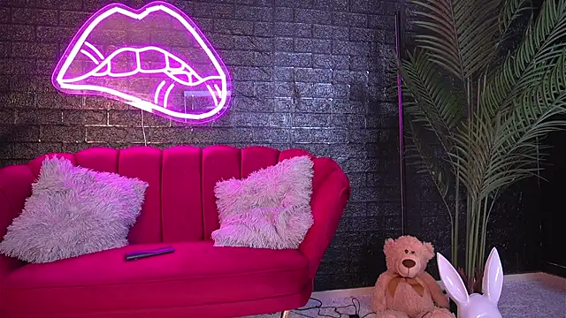 Snapshot of ScarlettQuate chatting on January 17, 2025, 6:02 pm ScarlettQuate online show from January 17, 2025, 6:02 pm