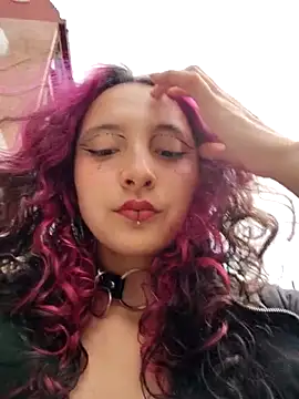 Snapshot of _Laary chatting on September 26, 2025, 8:35 pm Laary online show from September 26, 2025, 8:35 pm