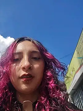 Snapshot of _Laary chatting on November 23, 2025, 7:35 pm Laary online show from November 23, 2025, 7:35 pm