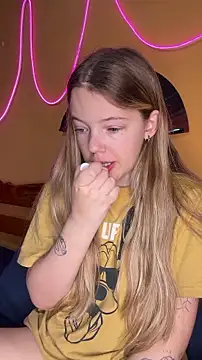 -veranito- online show from February 3, 2026, 3:04 am