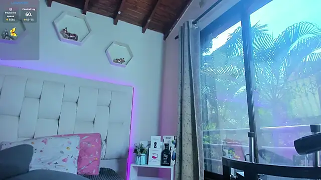 shanakendall online show from September 27, 2025, 2:00 pm