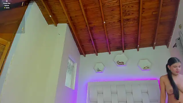 shanakendall online show from December 22, 2025, 2:47 pm