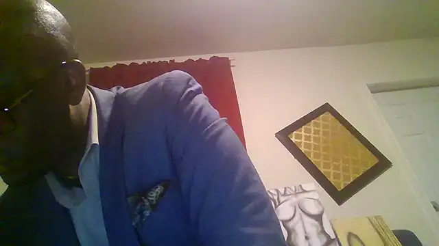 Snapshot of KingB8r chatting on October 19, 2025, 11:05 pm KingB8r online show from October 19, 2025, 11:05 pm