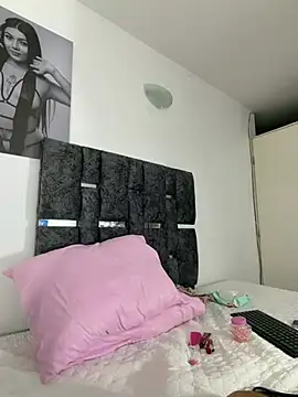 Natasharuso online show from March 13, 2026, 9:27 am