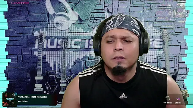 Snapshot of chino_roz chatting on January 3, 2025, 2:19 pm chino roz online show from January 3, 2025, 2:19 pm