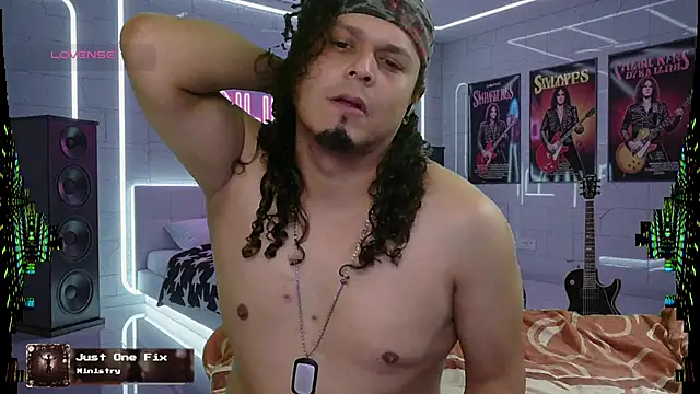 Snapshot of chino_roz chatting on October 21, 2025, 8:48 am chino roz online show from October 21, 2025, 8:48 am