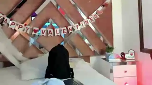 Snapshot of Aron_cruz chatting on February 17, 2026, 12:45 pm Aron cruz online show from February 17, 2026, 12:45 pm