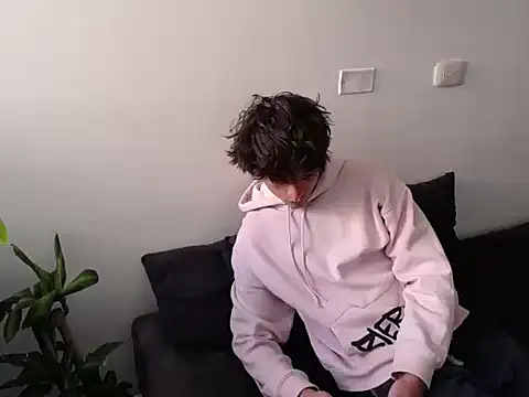 Santiago kiler online show from January 31, 2025, 2:28 pm