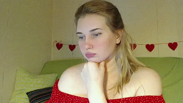 mmmPinUpGirl online show from March 22, 2026, 5:05 pm