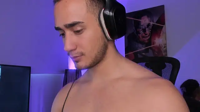 Snapshot of AlexRivera6 chatting on December 28, 2024, 10:44 pm AlexRivera6 online show from December 28, 2024, 10:44 pm