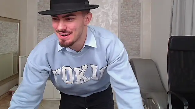 Snapshot of WilsonJules chatting on January 4, 2025, 2:04 pm WilsonJules online show from January 4, 2025, 2:04 pm