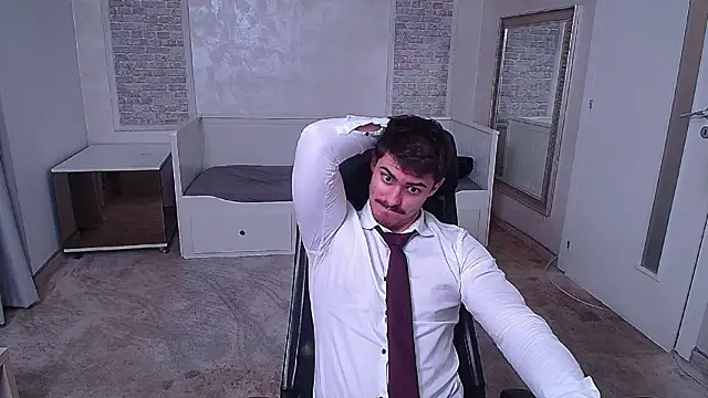 Snapshot of WilsonJules chatting on January 22, 2025, 11:32 pm WilsonJules online show from January 22, 2025, 11:32 pm