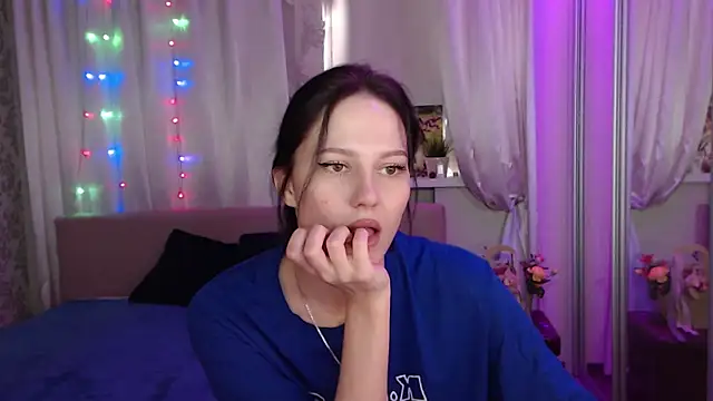 Snapshot of Zlata888 chatting on March 11, 2025, 9:34 am Zlata888 online show from March 11, 2025, 9:34 am