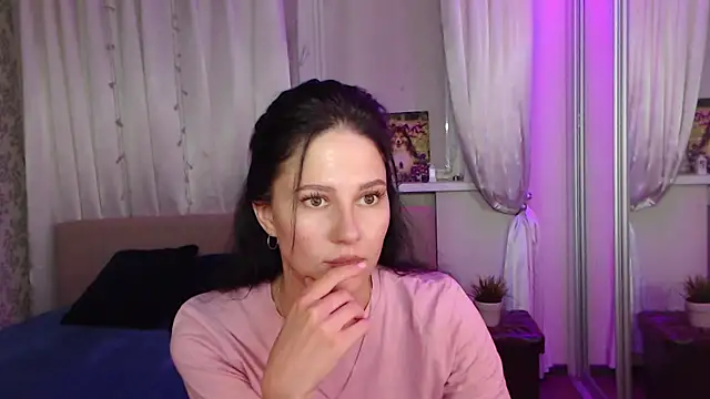 Snapshot of Zlata888 chatting on October 3, 2025, 2:47 pm Zlata888 online show from October 3, 2025, 2:47 pm