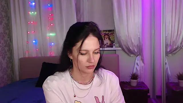 Snapshot of Zlata888 chatting on November 9, 2025, 3:54 pm Zlata888 online show from November 9, 2025, 3:54 pm