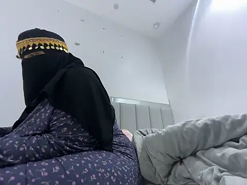 Snapshot of Submissive_Arab chatting on February 9, 2025, 11:15 pm Submissive Arab online show from February 9, 2025, 11:15 pm