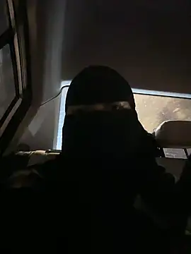 Snapshot of Submissive_Arab chatting on February 15, 2025, 8:22 pm Submissive Arab online show from February 15, 2025, 8:22 pm