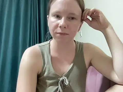 SweetLucy96 online show from October 17, 2025, 5:15 pm