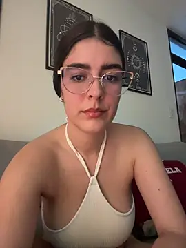  Niah  online show from March 17, 2026, 11:41 pm