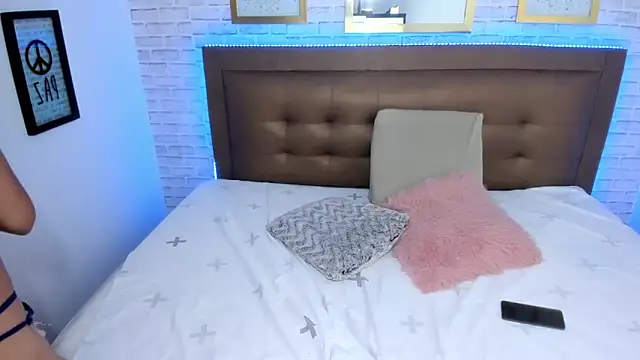 Snapshot of tamara_colliins_ chatting on March 17, 2025, 5:45 am tamara colliins online show from March 17, 2025, 5:45 am