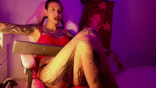 goddess vee  online show from March 27, 2026, 4:51 am